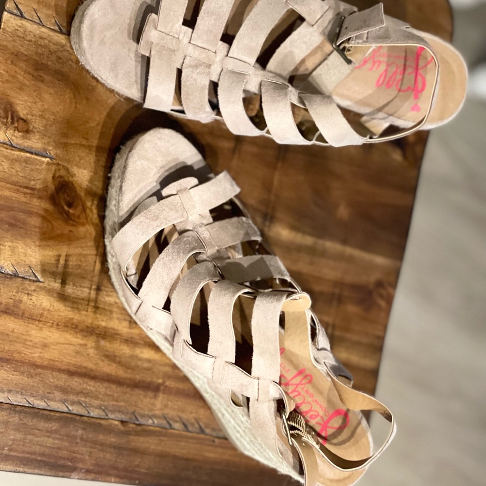 Stylish Beige Strappy Sandals